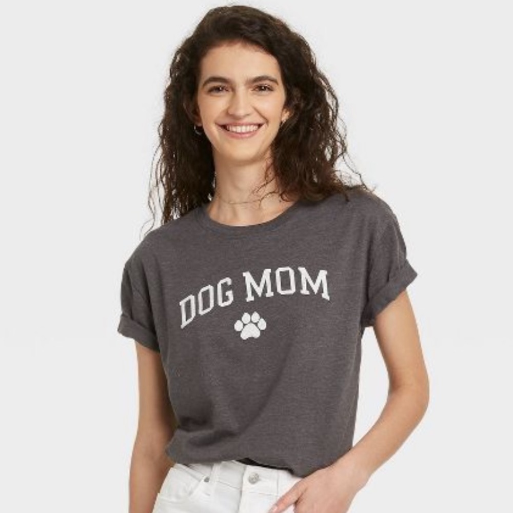 Dog mom shirt from target. Size medium
